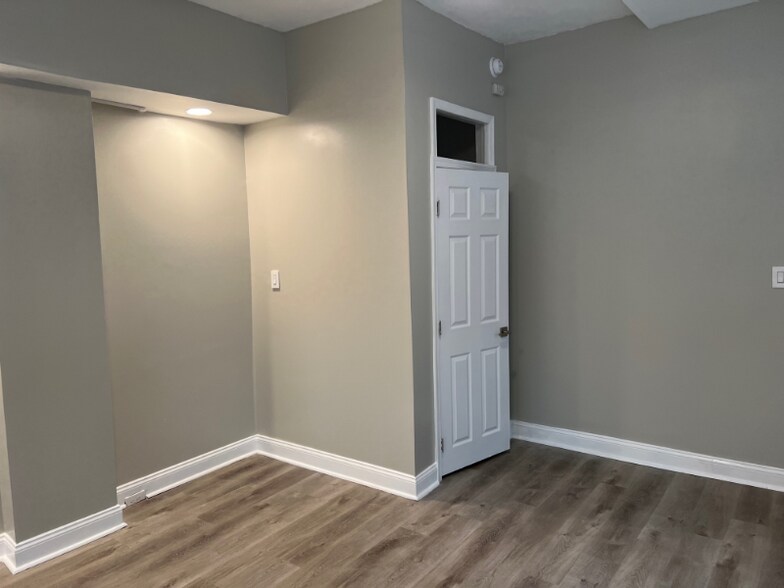 Building Photo - 2626 Master St