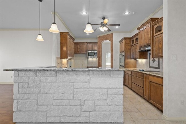 Building Photo - 209 Sarahs Ln