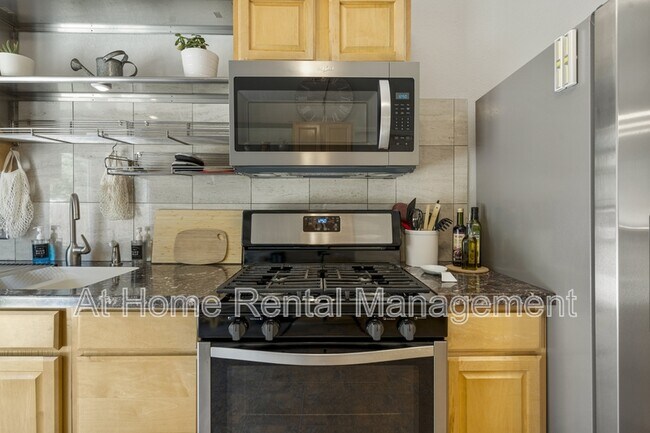 Building Photo - 4911 S Cincinnati Ave