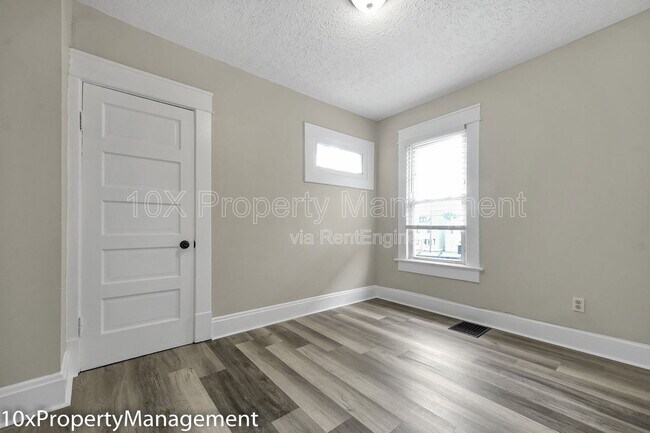 Building Photo - 1127 McAllister Ave