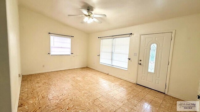 Building Photo - 1111 Rosemond Ct