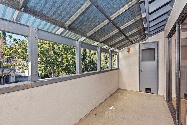 Building Photo - Your New Home Awaits