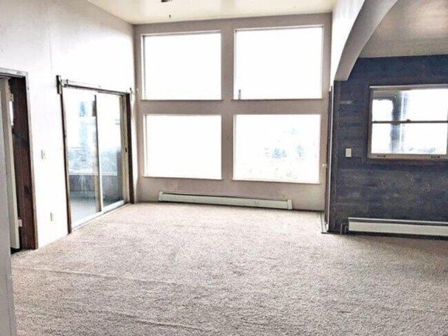 Building Photo - 307 High St