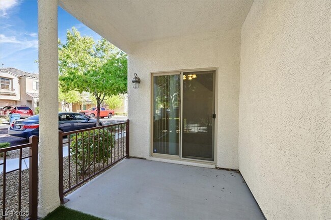 Building Photo - 8920 Hand Painted Ct