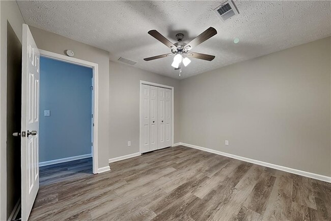 Building Photo - 1570 Rose Pointe Dr