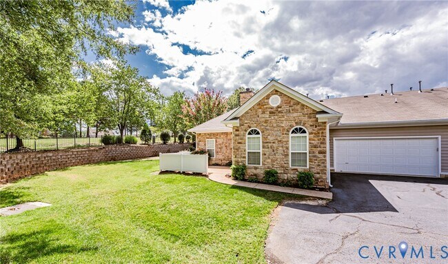 Building Photo - 7301 Norwood Pond Pl