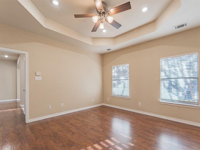 Building Photo - 210 Sendero Dr