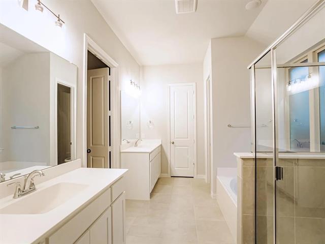 Building Photo - 504 Antler Dr