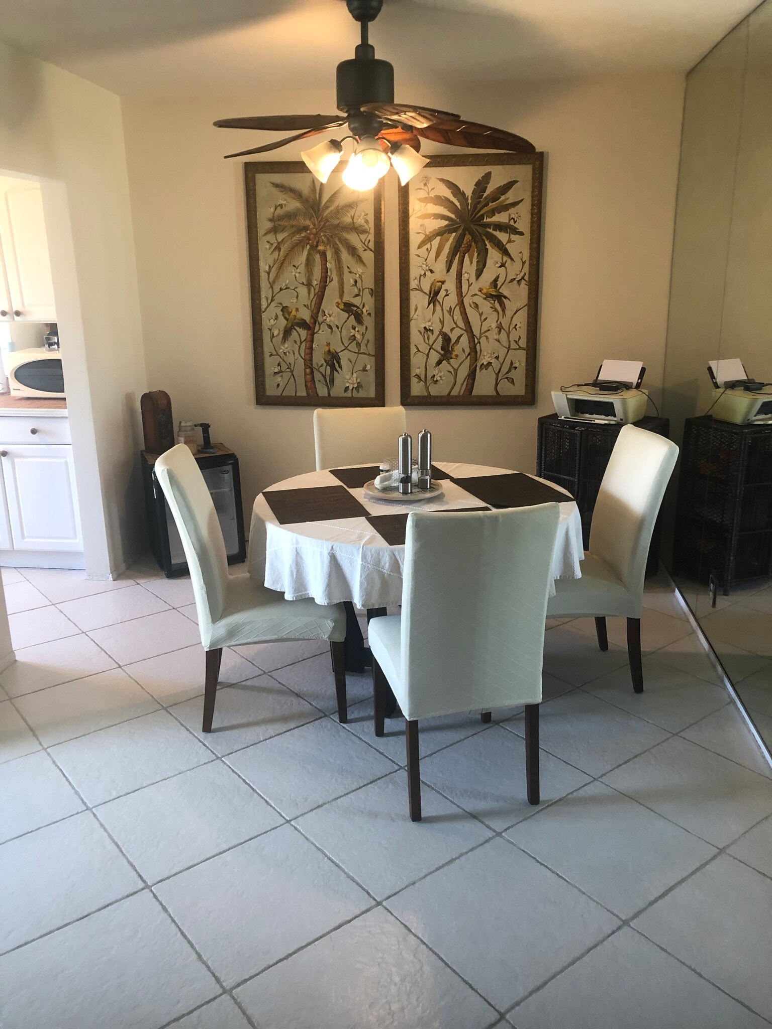 Building Photo - 700 SE 7th Ave