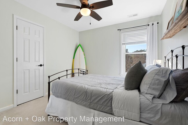 Building Photo - 4 br, 2.5 bath House - 5 Beech Slope Way