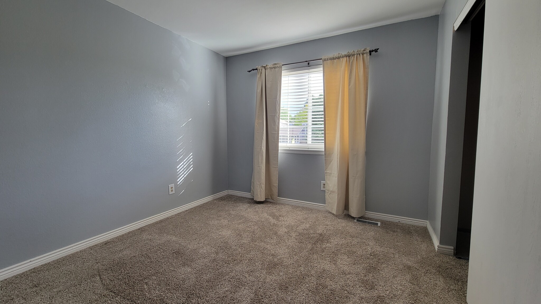 Bedroom #2. - 513 Southpark Rd