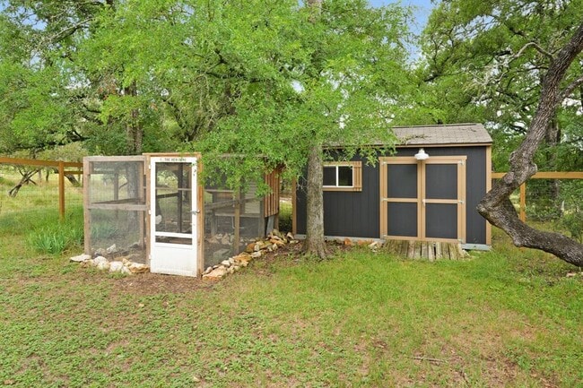 Building Photo - 510 Camino De Rancho