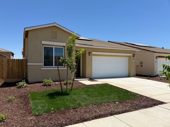 Primary Photo - Stylish New-Construction Rental Near UC Me...