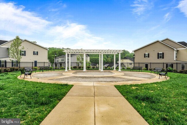 Building Photo - 117 Kenneth Ln