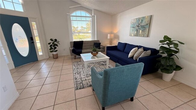 Building Photo - 605 Rochester Loop