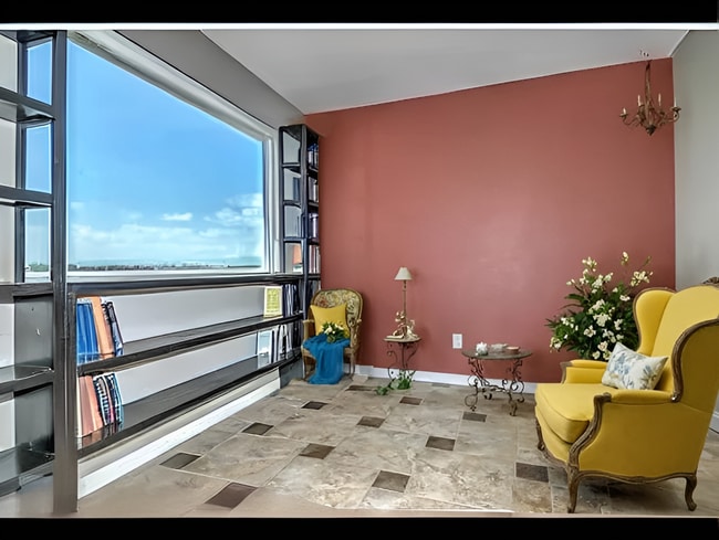 Building Photo - 3848 Red Deer Trl