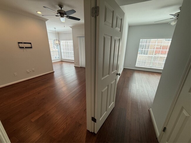 Building Photo - 3231 Allen Pkwy