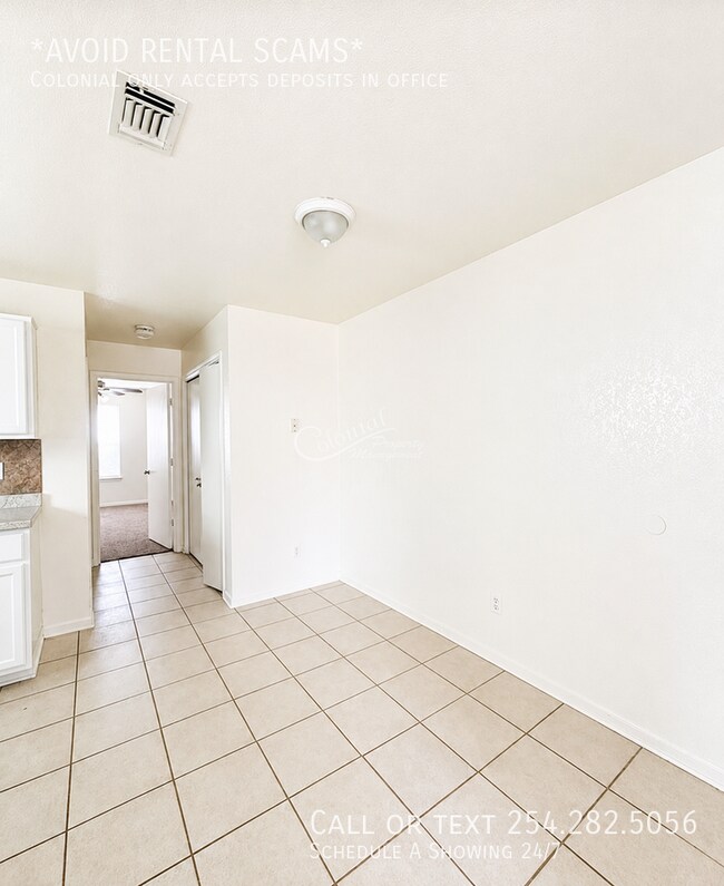 Building Photo - 2806 Leroy Cir