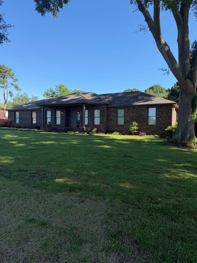 Building Photo - 125 Camp Ground Rd