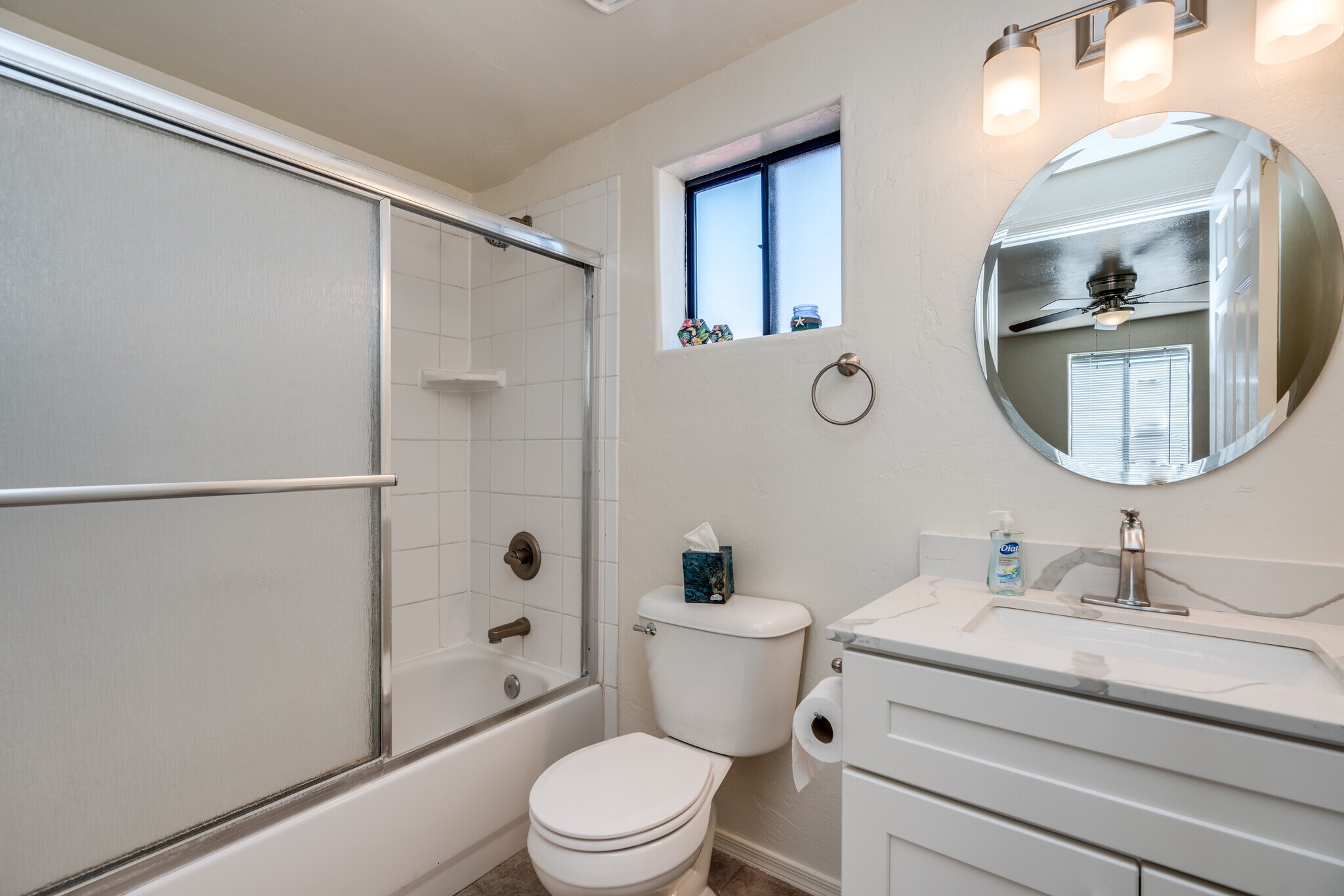 Master Bathroom - 3138 E Adams St