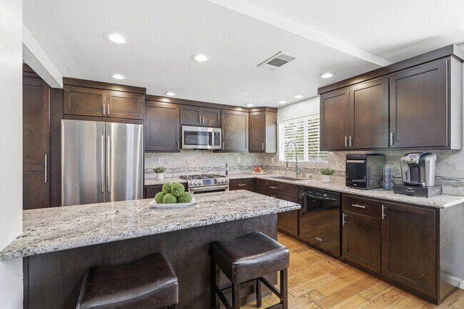 Building Photo - 16752 San Luis Way