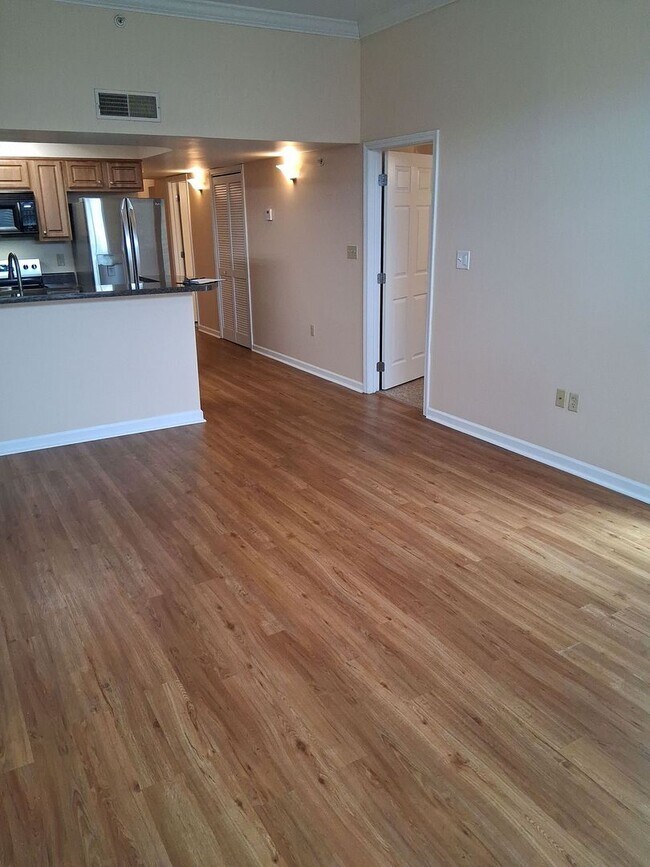Building Photo - Laurel Station #307 - 3bed/2bath with awesome views of Laurel Avenue! $3000 monthly rent includes...