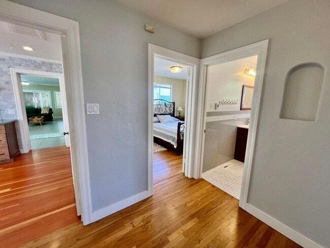 Building Photo - Charming Furnished Home in PG available May 01, 2026!