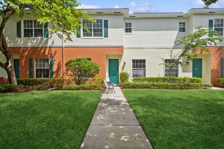 Building Photo - 148 SW 7th Ct