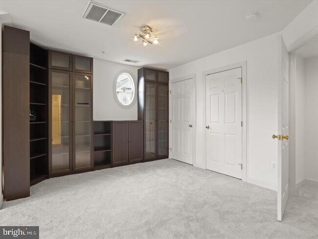 Building Photo - 7980 Vigne Ct