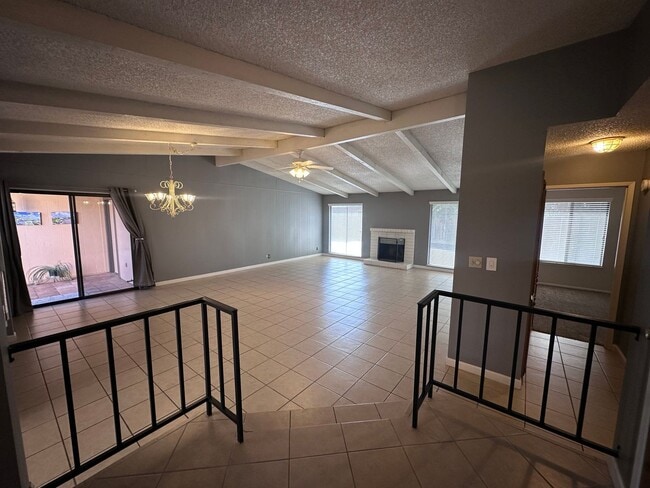 Building Photo - NW Visalia Home Coming Soon!