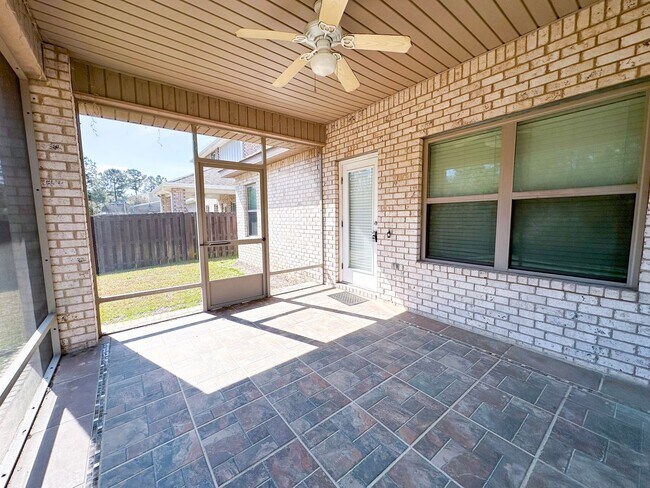 Building Photo - Well maintained 4 bedroom home with 2 car garage