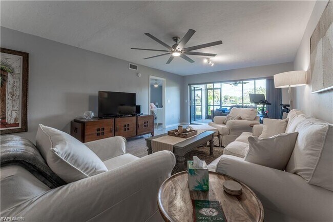 Building Photo - 505 Lake Louise Cir