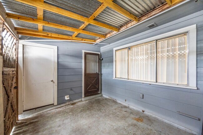 Building Photo - 11002 Hammerly Blvd