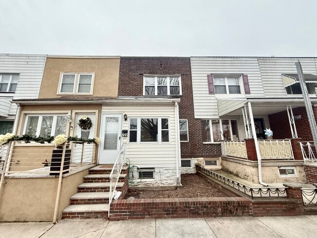 Building Photo - 722 Mollbore Terrace