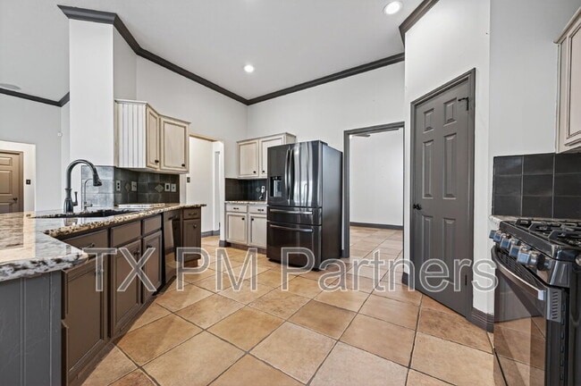 Building Photo - 23410 Stratsborough Dr