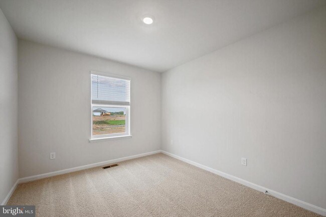 Building Photo - 116 Woodford Dr