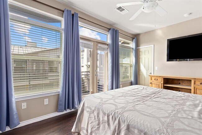 Building Photo - 2606 Wilson St