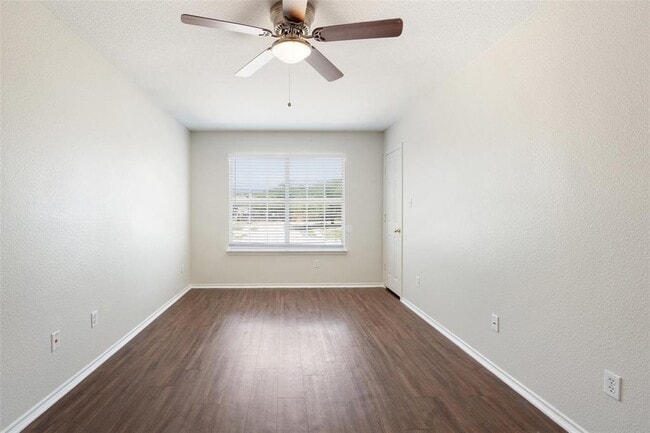 Building Photo - 1616 Windy Park Ct