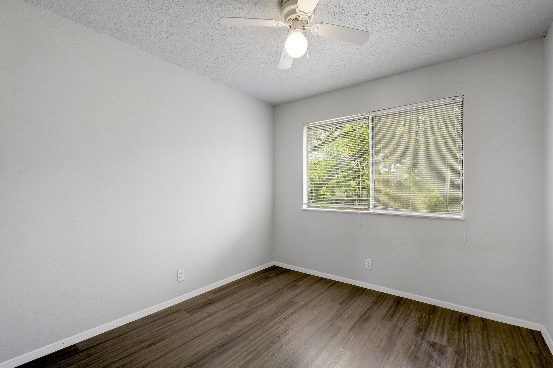 Building Photo - 5905 Hidden Valley Trail