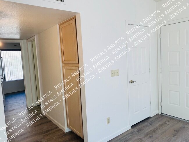Building Photo - 12240 S 45th St