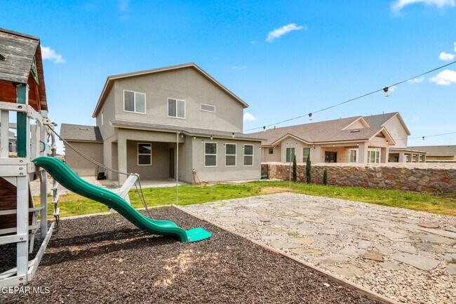 Building Photo - 14760 Sam Garcia Ave