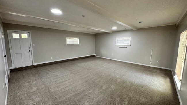 Building Photo - 2302 Hawksmoor Pl