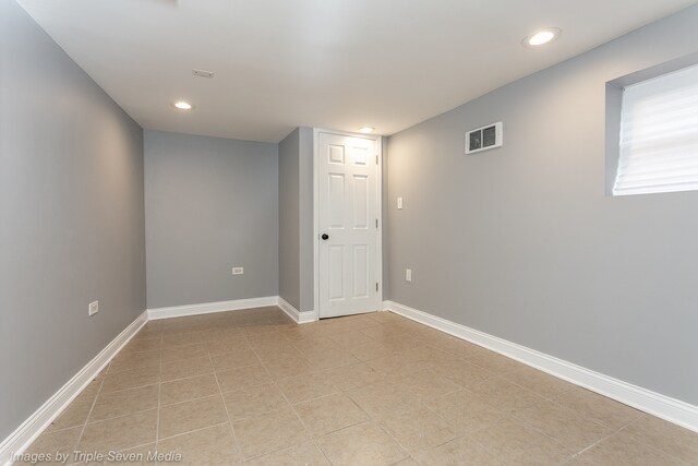 Building Photo - 447 W 81st St