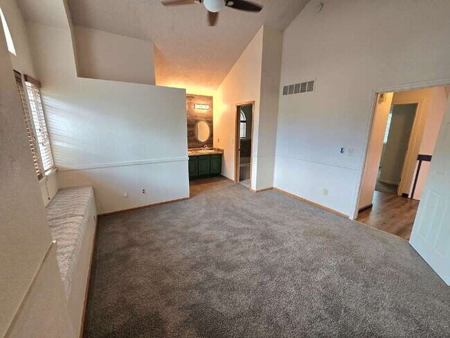 Building Photo - "Charming 4-Bedroom Retreat in Castle Rock with 2.5 Baths, Fenced yard, 2 car attached garage - Y...