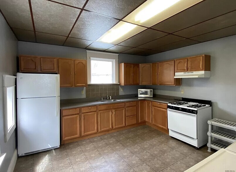 Kitchen - 15 North St