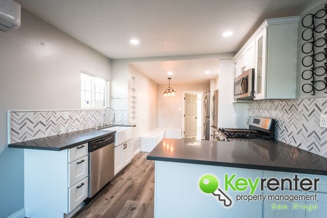 Building Photo - North Park Cozy Front Home of Duplex (full...