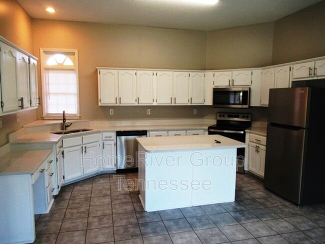 Building Photo - 6836 Spring River Rd