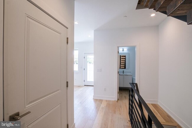 Building Photo - 119 Greenwich St