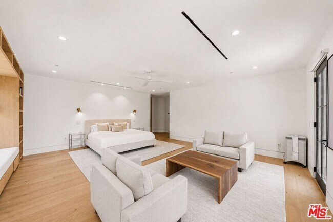 Building Photo - 9206 Monte Mar Dr