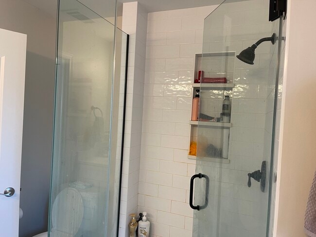 Building Photo - 3252 Cool Springs Ct